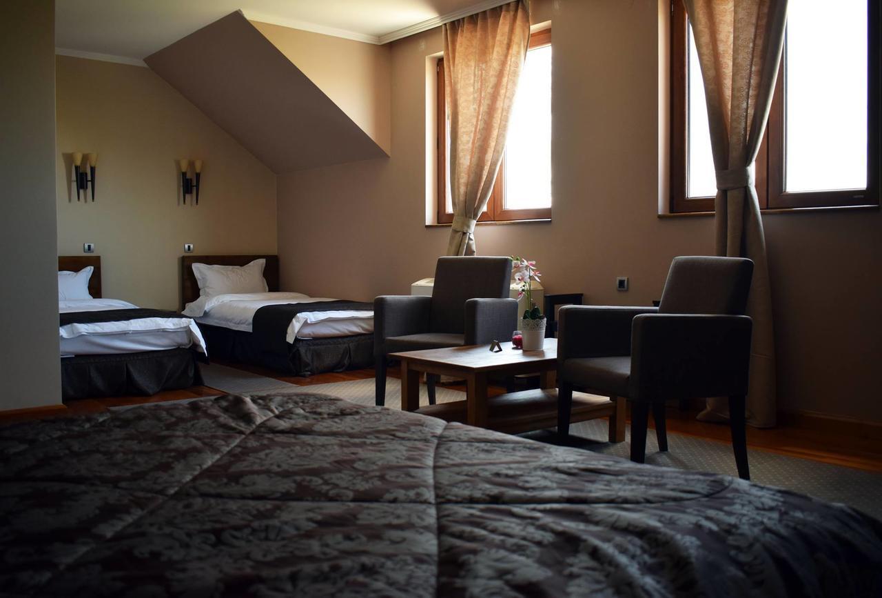 Hotel Moja Carda Temerin Екстер'єр фото