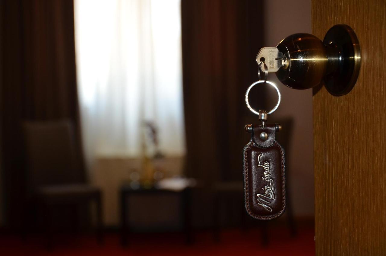 Hotel Moja Carda Temerin Екстер'єр фото